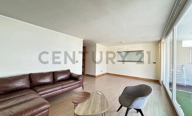 Amplio Departamento en Arriendo Primera Línea