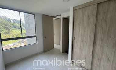 apartamento en arriendo en  la tablaza. Cod A67005