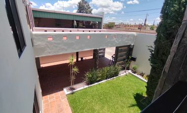 Sur casa muy amplia Peñuelas