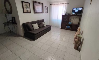 Sur casa muy amplia Peñuelas