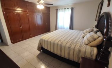 Sur casa muy amplia Peñuelas