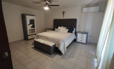 Sur casa muy amplia Peñuelas