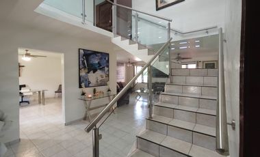 Sur casa muy amplia Peñuelas