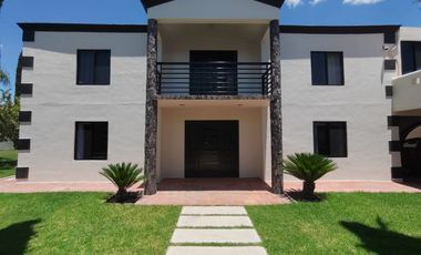 Sur casa muy amplia Peñuelas