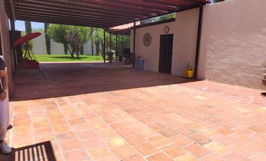 Sur casa muy amplia Peñuelas