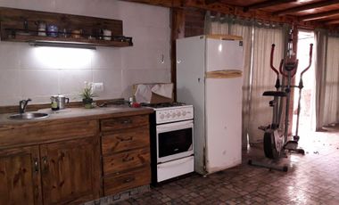 Excepcional casa quinta, cercana a la autopista.