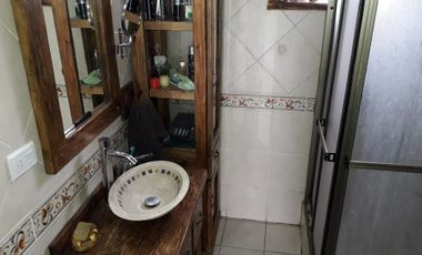 Excepcional casa quinta, cercana a la autopista.