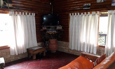 Excepcional casa quinta, cercana a la autopista.