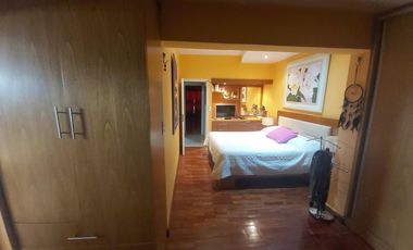 CASA EN VENTA. ÚNICA POR SUS CARACTERÍSTICAS. A MINUTOS DEL CENTRO DE POSADAS.