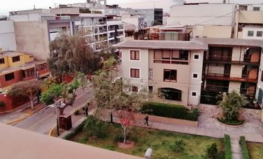 Departamento venta en Chacarilla del Estanque, Provincia de Lima