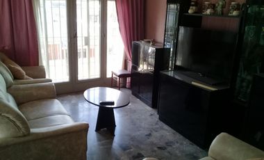 GALPON DOBLE de 250 m2  EN ESQUINA CON DEPARTAMENTOS PLANTA ALTA