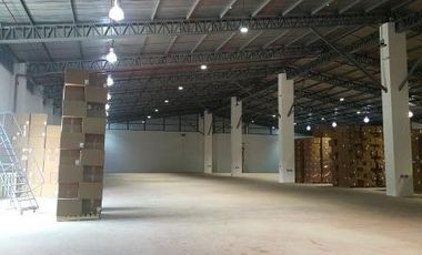 ARRIENDO EXCELENTE BODEGA NORTE DE QUITO