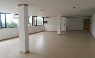 ARRIENDO EXCELENTE BODEGA NORTE DE QUITO