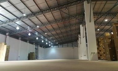 ARRIENDO EXCELENTE BODEGA NORTE DE QUITO
