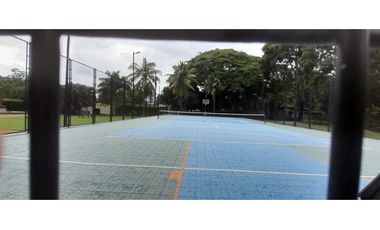 Se vende apartamento semi amueblado en PH Bahía, Nueva Gorgona