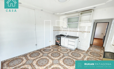 #AlquilerRUKAN | Casa 1 Habitación | Pje. TEHUELCHE | Barrio Costanera | Caleta Olivia.-