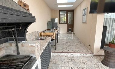Casa en venta de 4 dorm. en Colina
