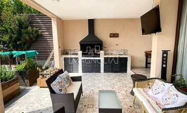 Casa en venta de 4 dorm. en Colina