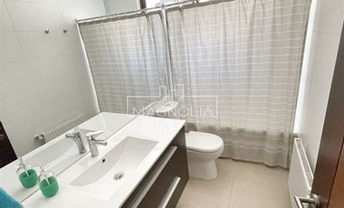 Casa en venta de 4 dorm. en Colina