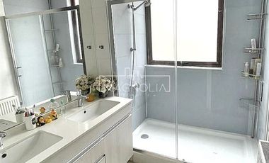 Casa en venta de 4 dorm. en Colina