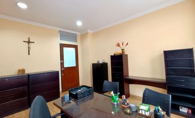 oficina en arriendo en la candelaria. Cod A10327
