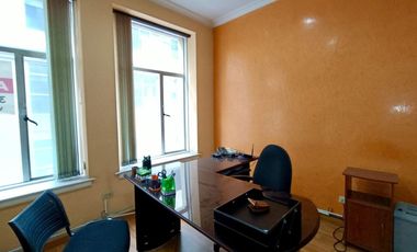 oficina en arriendo en la candelaria. Cod A10327
