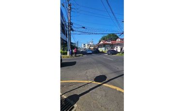 SE VENDE EDIFICACIÓN CON LOCAL COMERCIAL