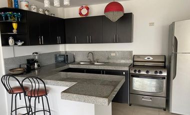 The Blue Whale Suites in Ballenita: Se Alquila Casa Cerca del Mar en Ballenita