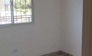 Departamento de dos dormitorios, baño, cocina comedor, con cochera a estenar