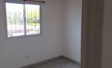 Departamento de dos dormitorios, baño, cocina comedor, con cochera a estenar