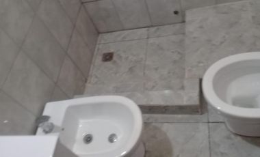 Departamento de dos dormitorios, baño, cocina comedor, con cochera a estenar
