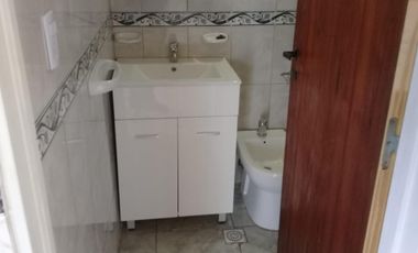 Departamento de dos dormitorios, baño, cocina comedor, con cochera a estenar