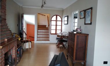 Dúplex con terraza/ Punta Mogotes