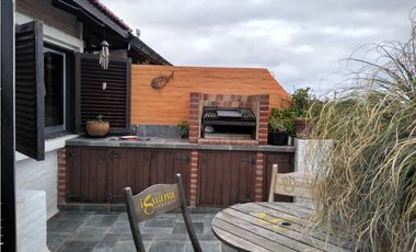 Dúplex con terraza/ Punta Mogotes