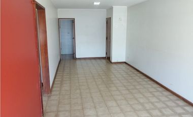 VENTA DEPARTAMENTO  3 AMBIENTES  CON cochera  LUMINOSO