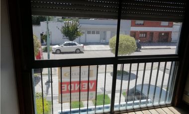 VENTA DEPARTAMENTO  3 AMBIENTES  CON cochera  LUMINOSO