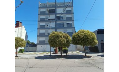 VENTA DEPARTAMENTO  3 AMBIENTES AL FRENTE CON GARAGE PROPIO
