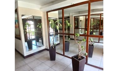 VENTA DEPARTAMENTO  3 AMBIENTES AL FRENTE CON GARAGE PROPIO