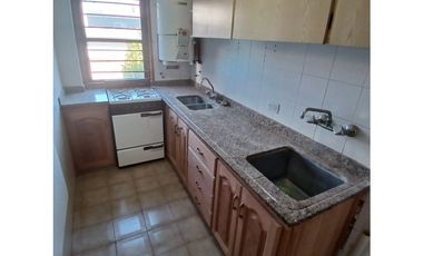 VENTA DEPARTAMENTO  3 AMBIENTES AL FRENTE CON GARAGE PROPIO