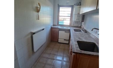 VENTA DEPARTAMENTO  3 AMBIENTES AL FRENTE CON GARAGE PROPIO