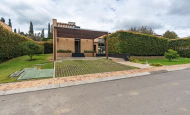 casa en arriendo/venta en vereda hato grande. Cod A15215