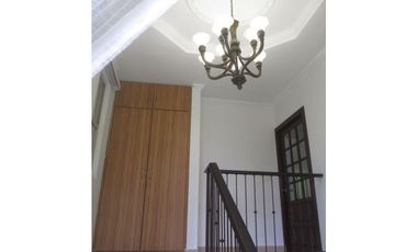CASA 4 REC EN EMBASSY GARDENS, CLAYTON