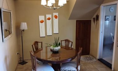 Casa con Departamento en venta en Ezpeleta Este