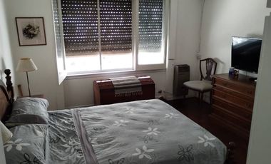 Casa con Departamento en venta en Ezpeleta Este