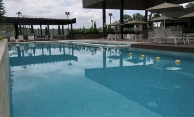 SE VENDE CASA EN PASEO DEL NORTE, BRISAS DEL GOLF $240,000 AM