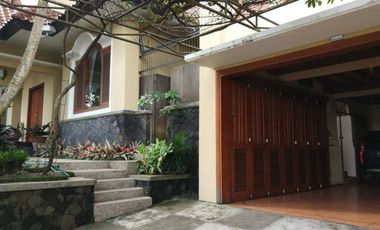 Rumah Mewah 2 Lantai Luas 1.003 di Vila Puncak Tidar Malang