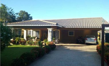 VENDO HERMOSA CASA 4 HAB  EN DOLEGA
