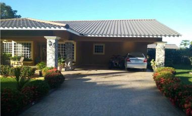 VENDO HERMOSA CASA 4 HAB  EN DOLEGA