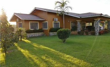 VENDO HERMOSA CASA 4 HAB  EN DOLEGA