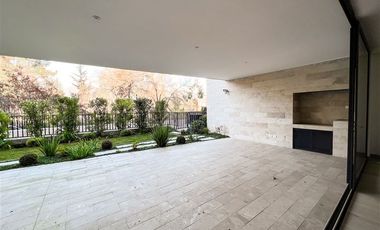 Departamento en Arriendo en Vista Golf, La Dehesa (Dúplex con Jardín privado)